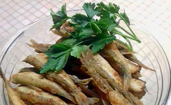 Жареная корюшка с пивом