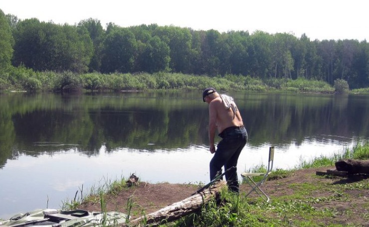 Июнь. Жара. Рыбалка с лодки.